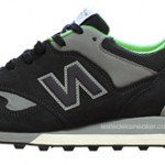 New Balance 327 GS Trainers