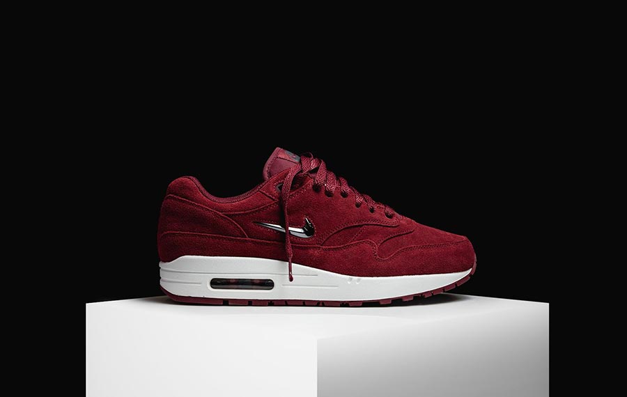 nike air max 1 red suede