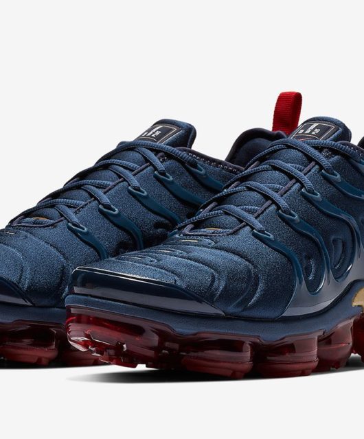 nike air vapormax plus navy gold red banner 530x640