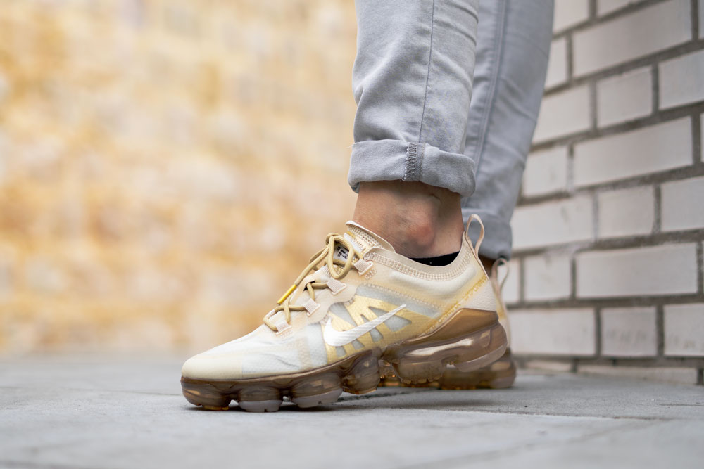 nike vapormax white and gold