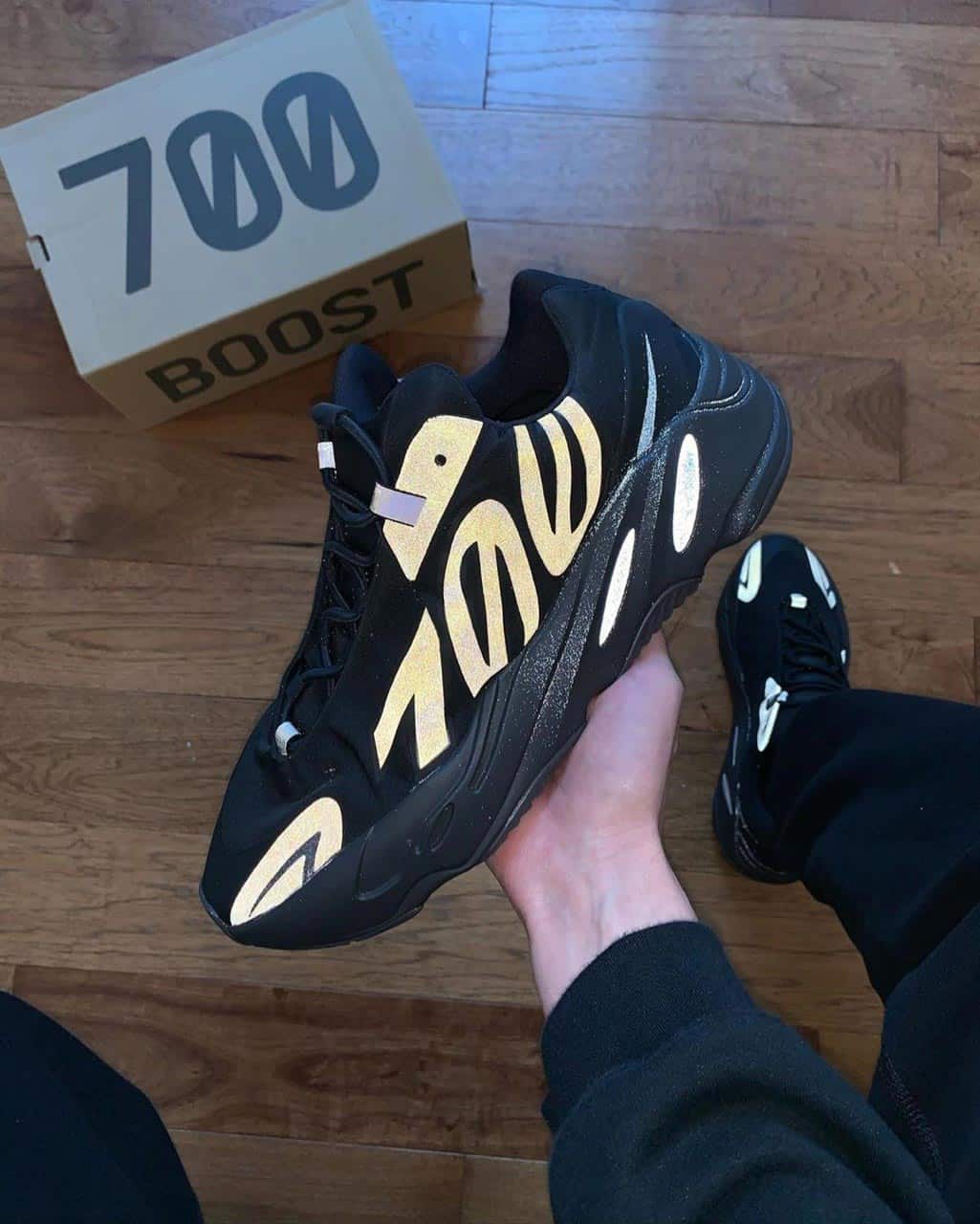 adidas Yeezy Boost 700 MNVN "Triple Black" - Le Site de la Sneaker