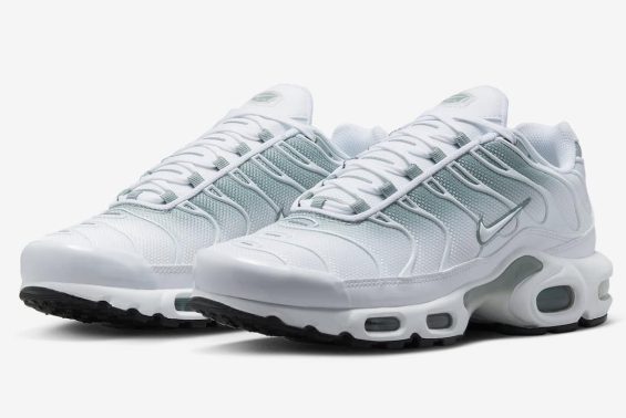 preview cleats nike air max plus mica green dz3670 100 pic01 565x378 c default