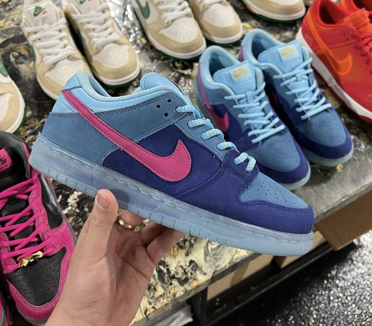 preview run the jewels bottle nike sb dunk low pic10