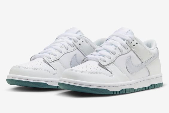 preview T-shirt nike dunk low gs white grey green fd9911 101 pic01 565x378 c default