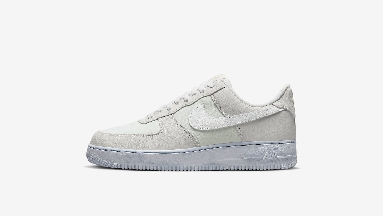 banner with nike air force 1 low summit white dv0787 100